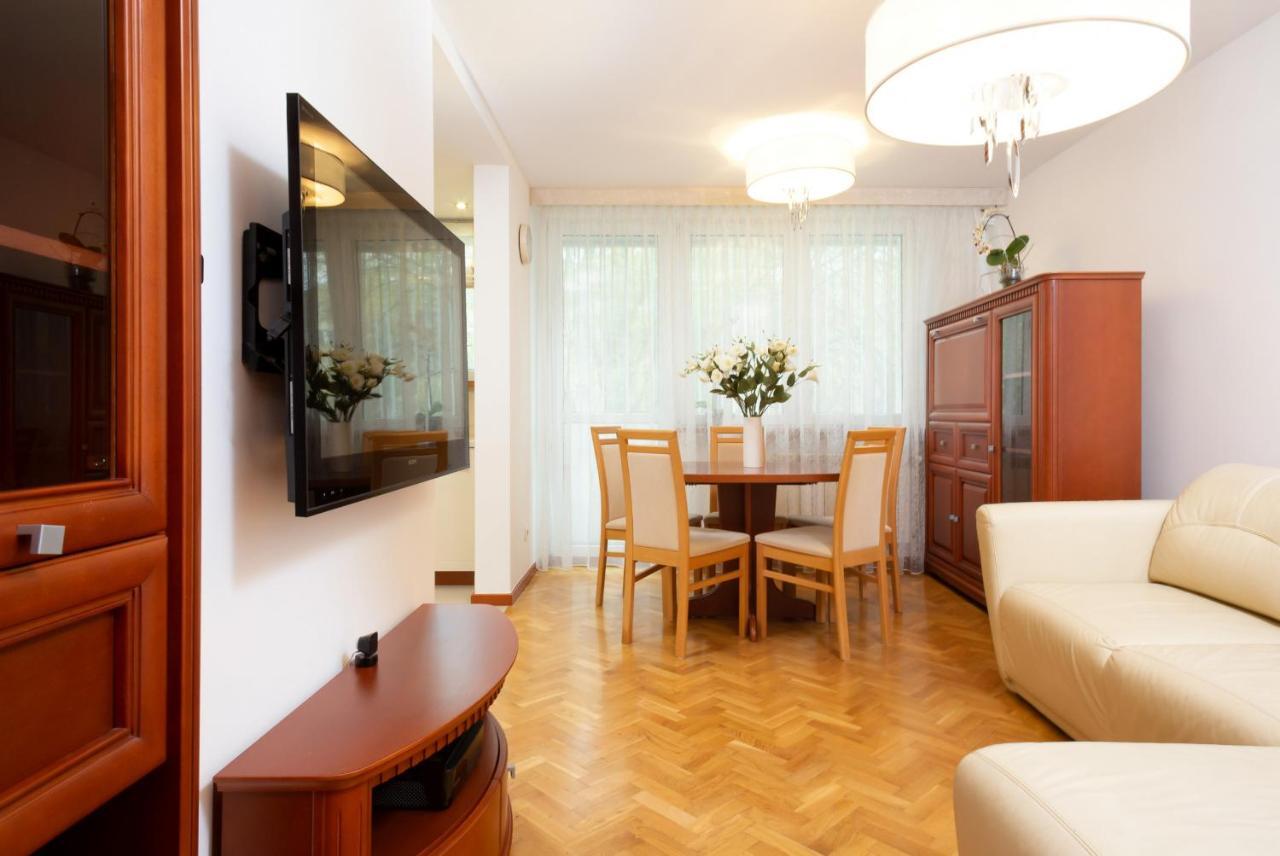 Two-Bedroom Family Apartment Esperanto Next To Klif By Noclegi Renters Warszawa Eksteriør billede